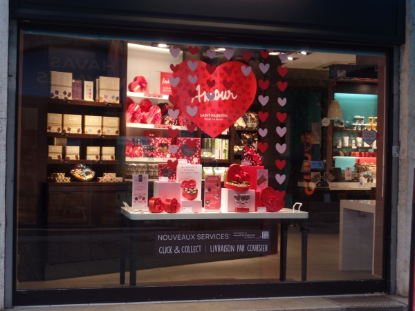 Chalon-sur-Saône : Les chocolats parfaits à acheter pour offrir à la Saint-Valentin avec le chocolatier « Jeff de Bruges ».