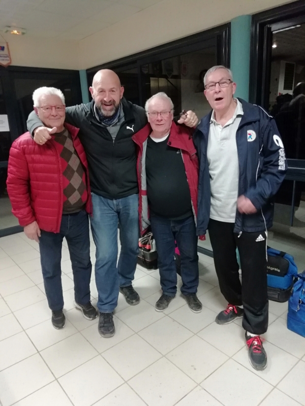 Boules Lyonnaises : La Boule D’or termine 5ème au concours quadrette vétérans de Sennecey-le-Grand !