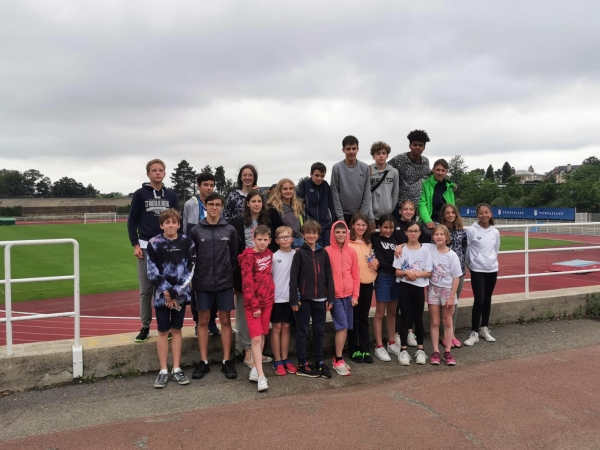 Bonne prestation des nageurs chalonnais du Centre Nautique Chalonnais au Meeting Open Espoirs de Versailles 