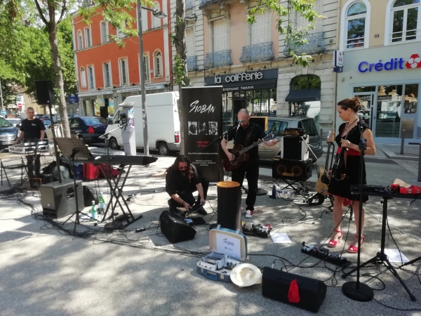 Le Groupe ‘Sioban’ assure le dernier concert de l’été « Ballades à Chalon »