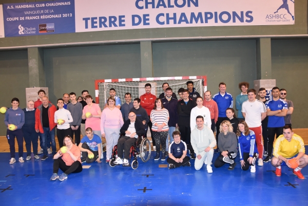 Stage de Hand-ball à la Maison des Sports pour les personnes en situation de handicap  