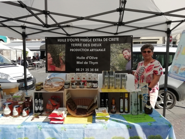 Marché du mercredi à Chalon-sur-Saône : « Que diriez de goûter à l’huile d’olive des dieux 