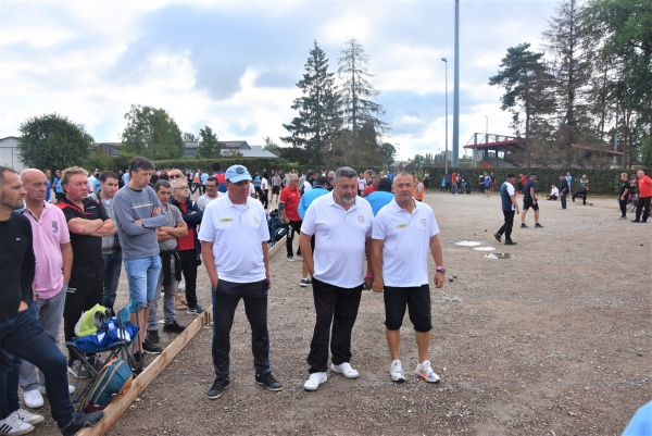 Le 42e National pétanque de Chalon-sur-Saône se déroule en ce moment, venez nombreux soutenir cet événement (1)