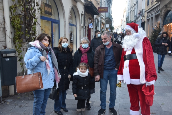 Beaucoup de monde ce samedi dans les rues de Chalon-sur-Saône