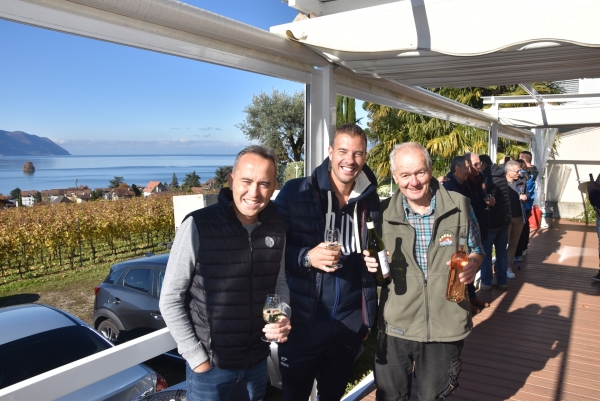 Quand Norbert et Serge Diserens vignerons champions du Monde de Syrah, rencontrent des autres Champions du Monde