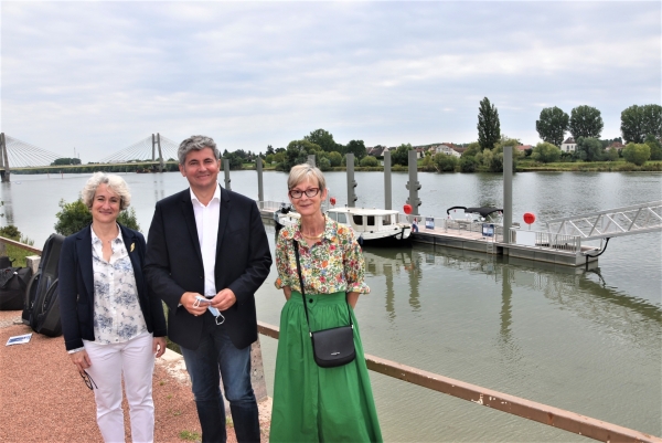 Inauguration à Chalon-sur-Saône : Péniches, bateaux de plaisance et embarcations pourront désormais faire escale au ponton de Manon 