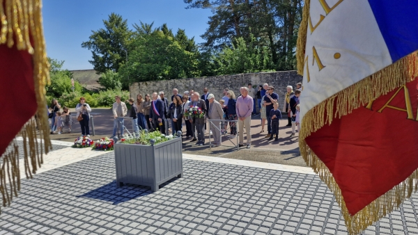 8 mai 1945, la capitulation  met fin au conflit mondial et Chatenoy le Royal se souvient