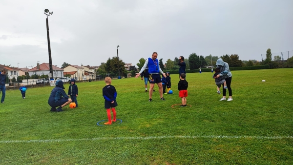 Du monde sur le pré pour l’école de rugby du CRC