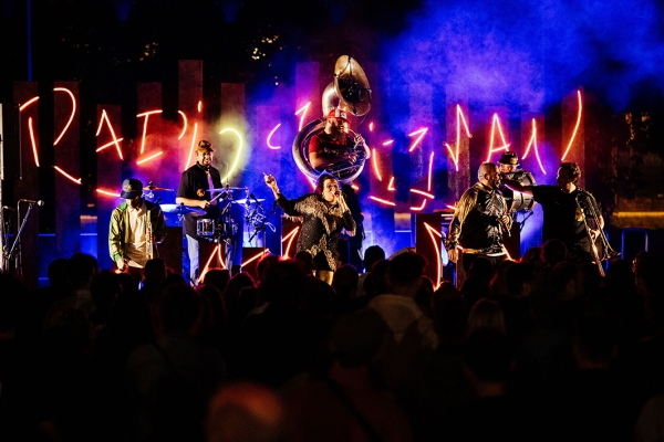 Le Grand 8, la Saison du Conservatoire vous propose de gagner 2 invitations (2 places pour chacun des gagnants) pour le concert de Radio Kaizman !