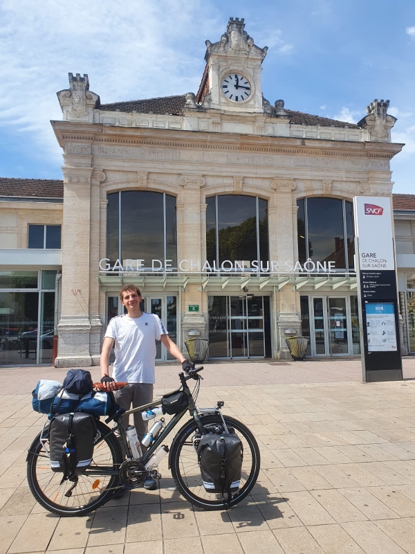 Tour de l’Ecosse à vélo en bivouac : à 21 ans, le chalonnais Vincent Blancho est sur le départ