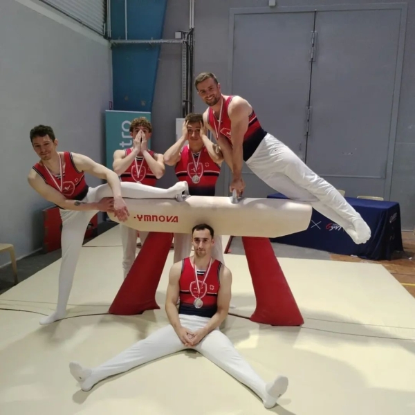 L'Union Gymnique Chalonnaise porte haut les couleurs chalonnaises et réalise le sans-faute pour se qualifier directement aux Championnats de France