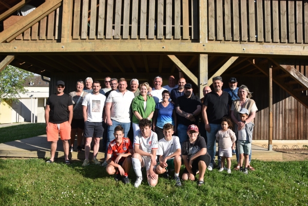 Le club de pétanque de Saint Loup de Varennes met à l’honneur ses jeunes pétanqueurs