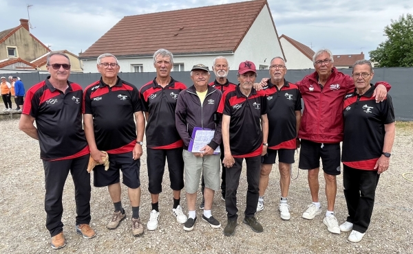 Le coin des Amis de la Pétanque (AP Chalon) : l’équipe première conforte sa première place