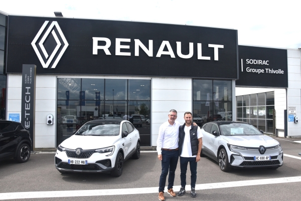Après avoir remporté Iron Man de Lanzarote, Îles Canaries (Espagne), le triathlète chalonnais Dylan Magnien est venu à la rencontre de son partenaire.