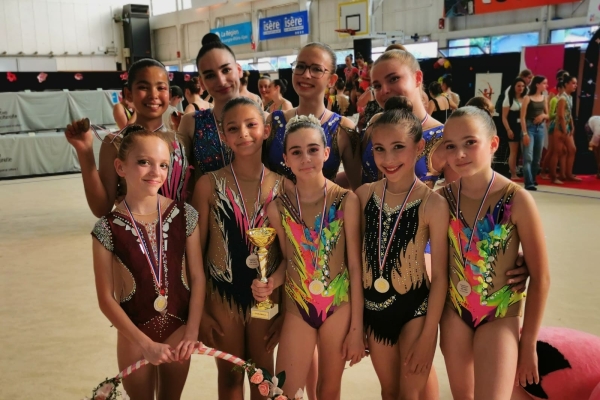 Pluie de médailles pour l’Eveil Chalon en Gymnastique rythmique aux trois nationaux