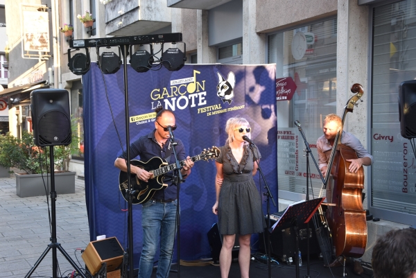 Le groupe Déborha Bergelin Trio était présent à Chalon dans le cadre du Festival  Garçon la note  