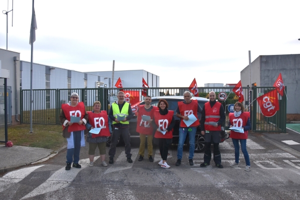 Blocage du site Schneider Electric par F.O pour une amélioration du pouvoir d’achat, « face à  une direction aphone » selon l’organisation syndicale.   