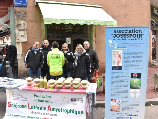 Mobilisation de l’Association ‘Josespoir’ sur le marché chalonnais du dimanche matin