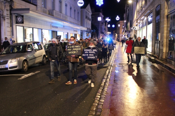 La dernière manifestation des anti-pass de l'année a réuni une cinquantaine de personnes