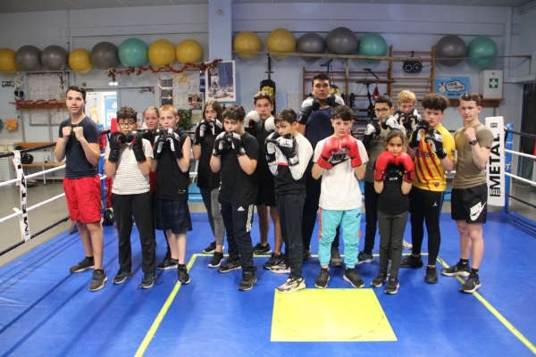 14 jeunes boxeurs du Ring Olympique Chalonnais prêts pour le tournoi BEA de Lons-le-Saunier