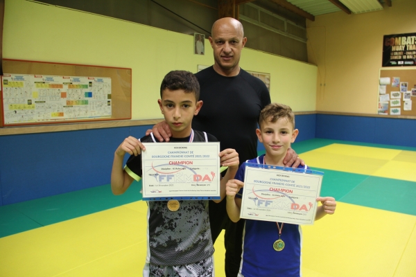 Premières médailles pour les frères Ouassef au Championnat de Bourgogne Franche-Comté de K1 Rules