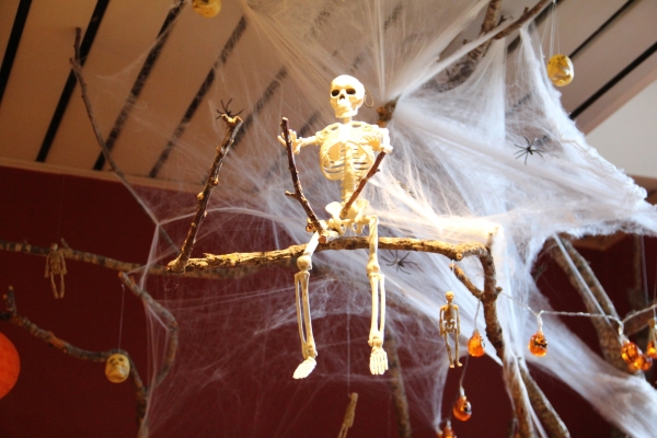 Les commerçants de Chalon-sur-Saône se préparent pour Halloween (3)