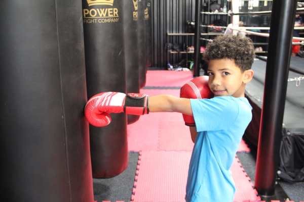 Il n'y a pas que les grands qui font de la Muay Thaï et du MMA au Power Training Center