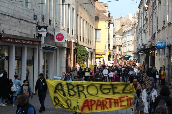 Retour des anti-pass du Chalonnais sur la Place de Beaune