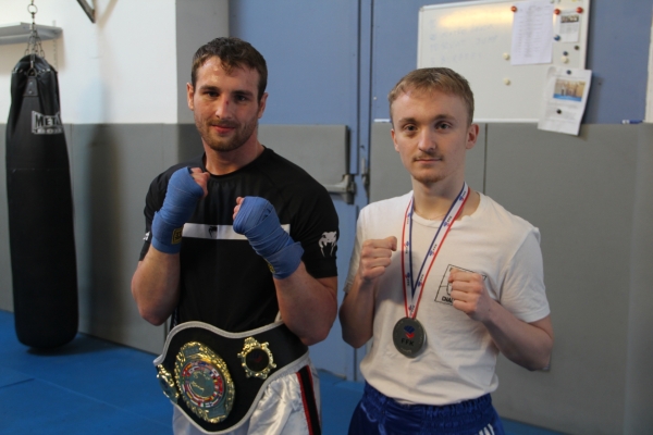 Victor Grizard a remporté la ceinture à l'Open international de full contact de Paris