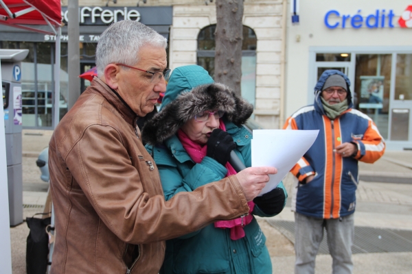 Faible mobilisation des anti-pass à Chalon-sur-Saône : moins de 50 manifestants sur la Place de Beaune