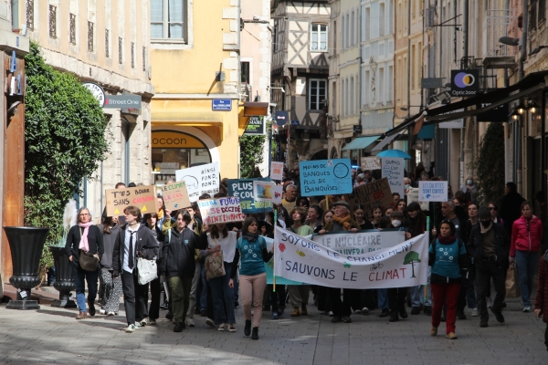 Marche pour le climat à Chalon-sur-Saône : forte mobilisation de la jeunesse «pour un meilleur futur et une planète vivable»