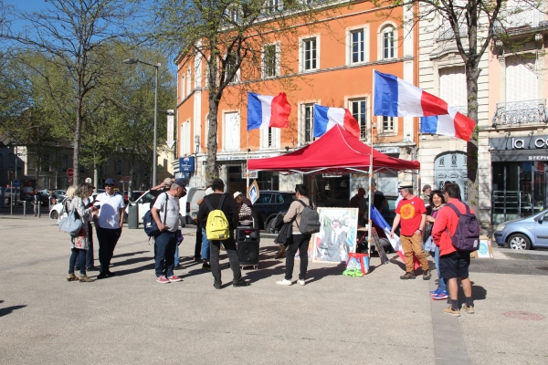 Le Collectif Chalonnais Libertés et Vérité à la rencontre des victimes d'effets secondaires des vaccins contre le Covid-19