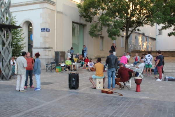 Musique et apéro pour le Collectif Chalonnais Libertés et Vérité