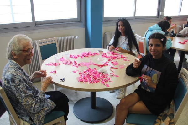 Des élèves du lycée Émiland Gauthey en visite à L'Esquilin