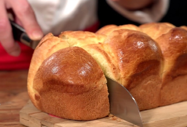 Comité de quartier Centre-Pasteur : vente de brioches en soutien aux anciens et les personnes en situation de handicap du quartier