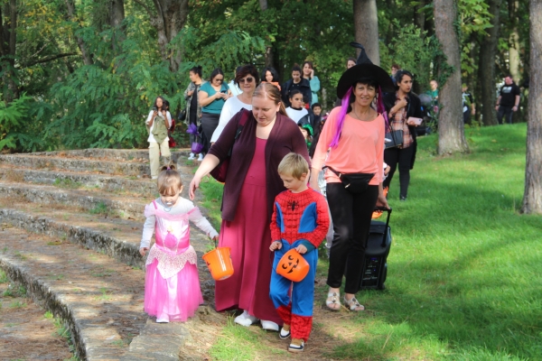 La Ronde d'Halloween aux Aubépins a battu son plein (1/2)