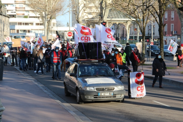 300 professionnels du social, du médico-social et du sanitaire ont manifesté ce mardi à Chalon-sur-Saône