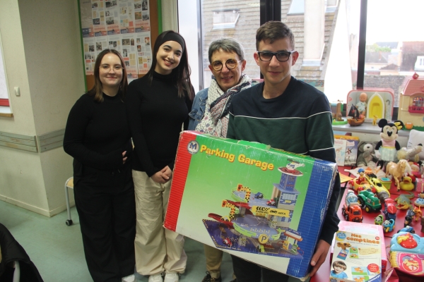 Présentation de chefs-d'œuvre au lycée Émiland Gauthey