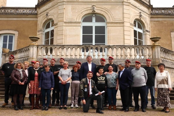 Bonne ambiance à la choucroute de l'Union Nationale des parachutistes