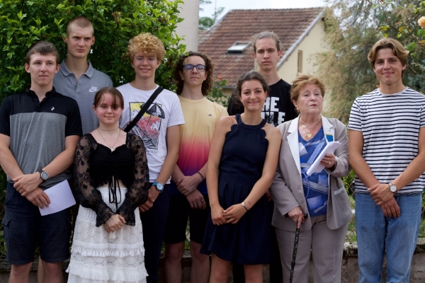 Aux Charreaux, une pierre commémorative pour Georges Bonjour