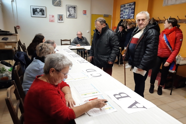 Distribution des colis de Noël à la Maison de quartier Paix
