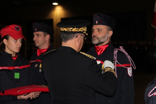 Sainte-Barbe à Chalon-sur-Saône : des sapeurs-pompiers exemplaires récompensés (2/4)