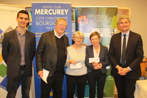 Remise de chèque par Le Lions Club Mercurey Côte Chalonnaise