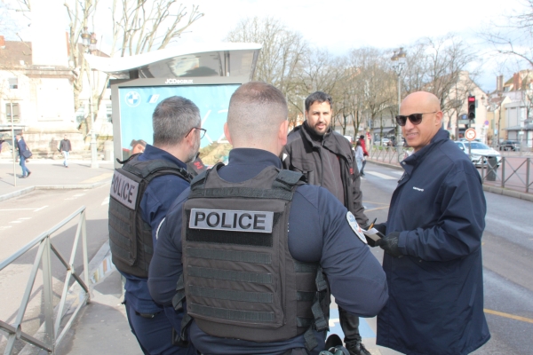 Transport en commun : À Chalon-sur-Saône, policiers et contrôleurs mettent en place une opération commune 