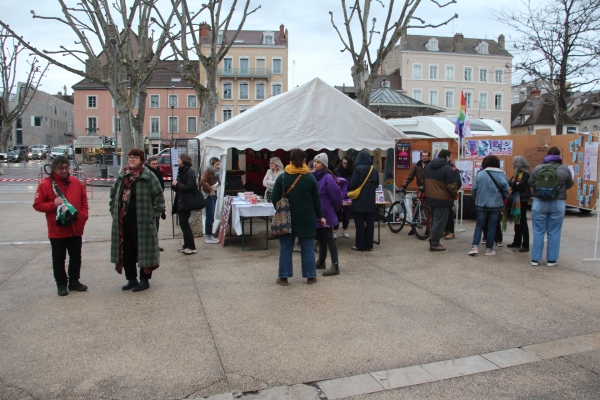 Journée internationale des droits des femmes : Stand de prévention et d'information à Chalon-sur-Saône