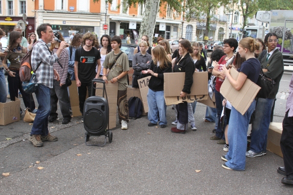 «Bloquons tout» : une mobilisation au petit pied à Chalon-sur-Saône avant le 18 septembre