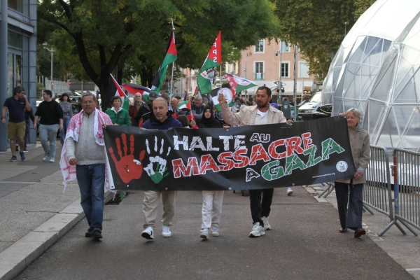 110 personnes manifestent à Chalon-sur-Saône pour saluer la reconnaissance de l’État de Palestine