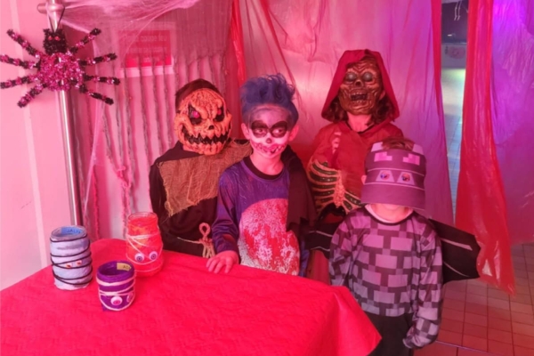 Une fête d'Halloween réussie aux Charreaux