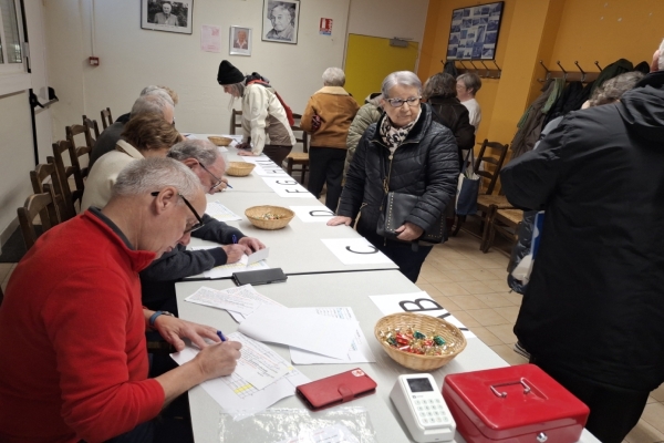 Distribution des colis de Noël à la Maison de quartier de la Paix