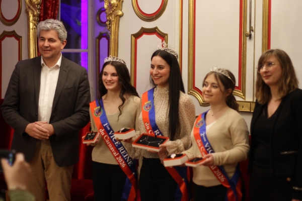 Des parures élégantes pour sublimer les Reines de Carnaval 2026